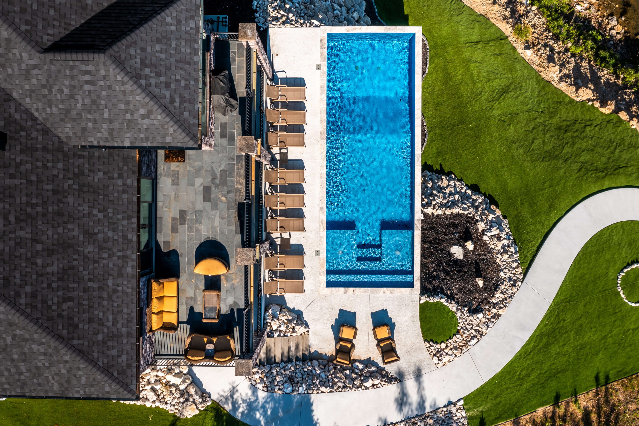 Spindrifter: Your Charming Osage Beach Rental Retreat with Pool and Patio