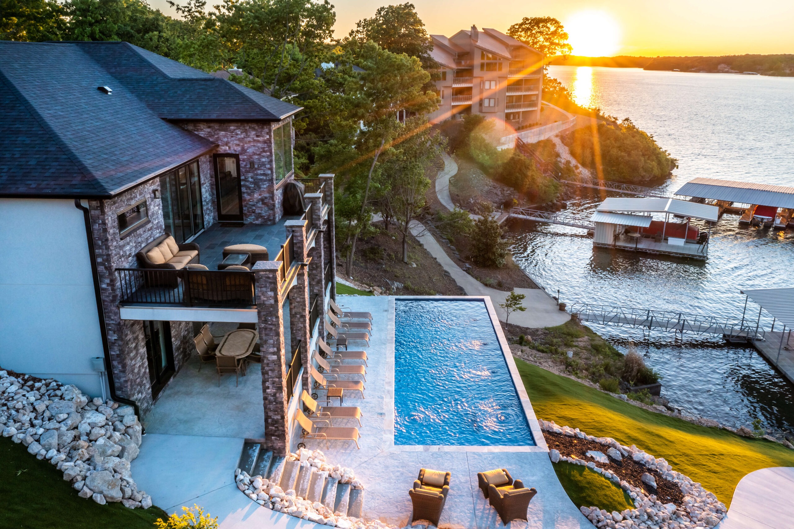 Welcome to Spindrifter: Your Osage Beach Paradise with Pool and Patio