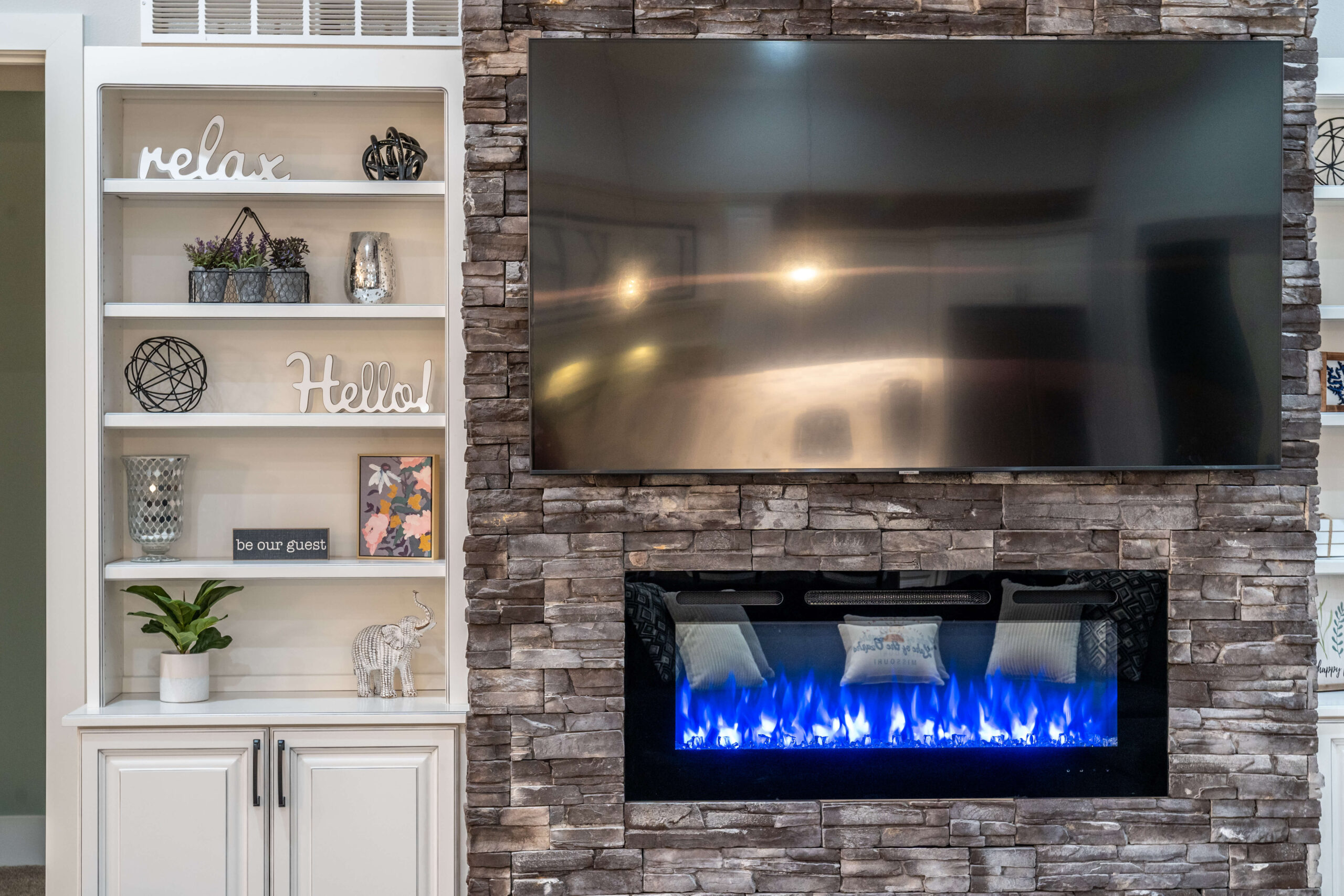 Spindrifter Rental: Living Room Tranquility in Osage Beach
