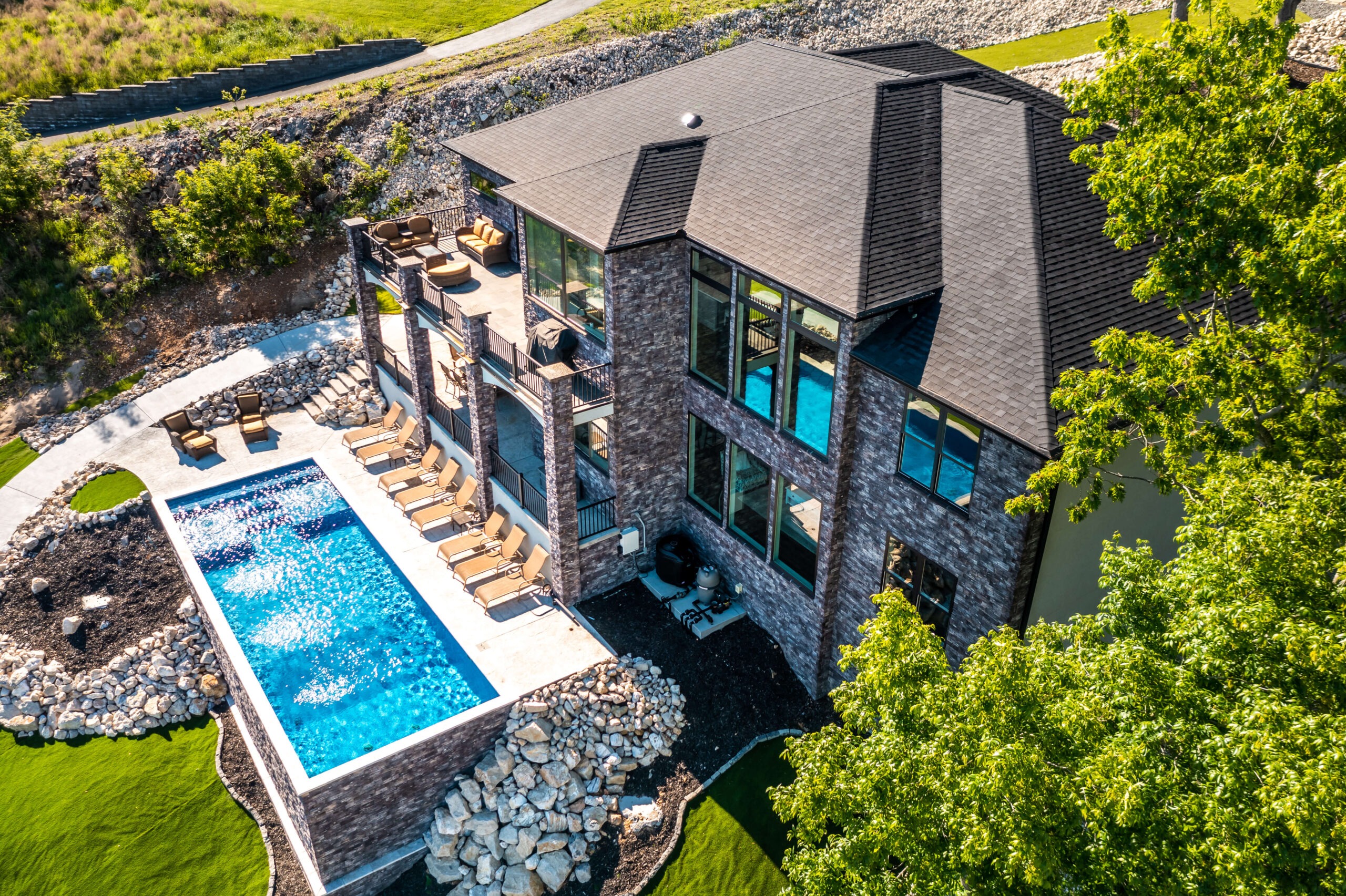 Relax and Unwind at Spindrifter: Your Serene Osage Beach Escape with Pool and Patio