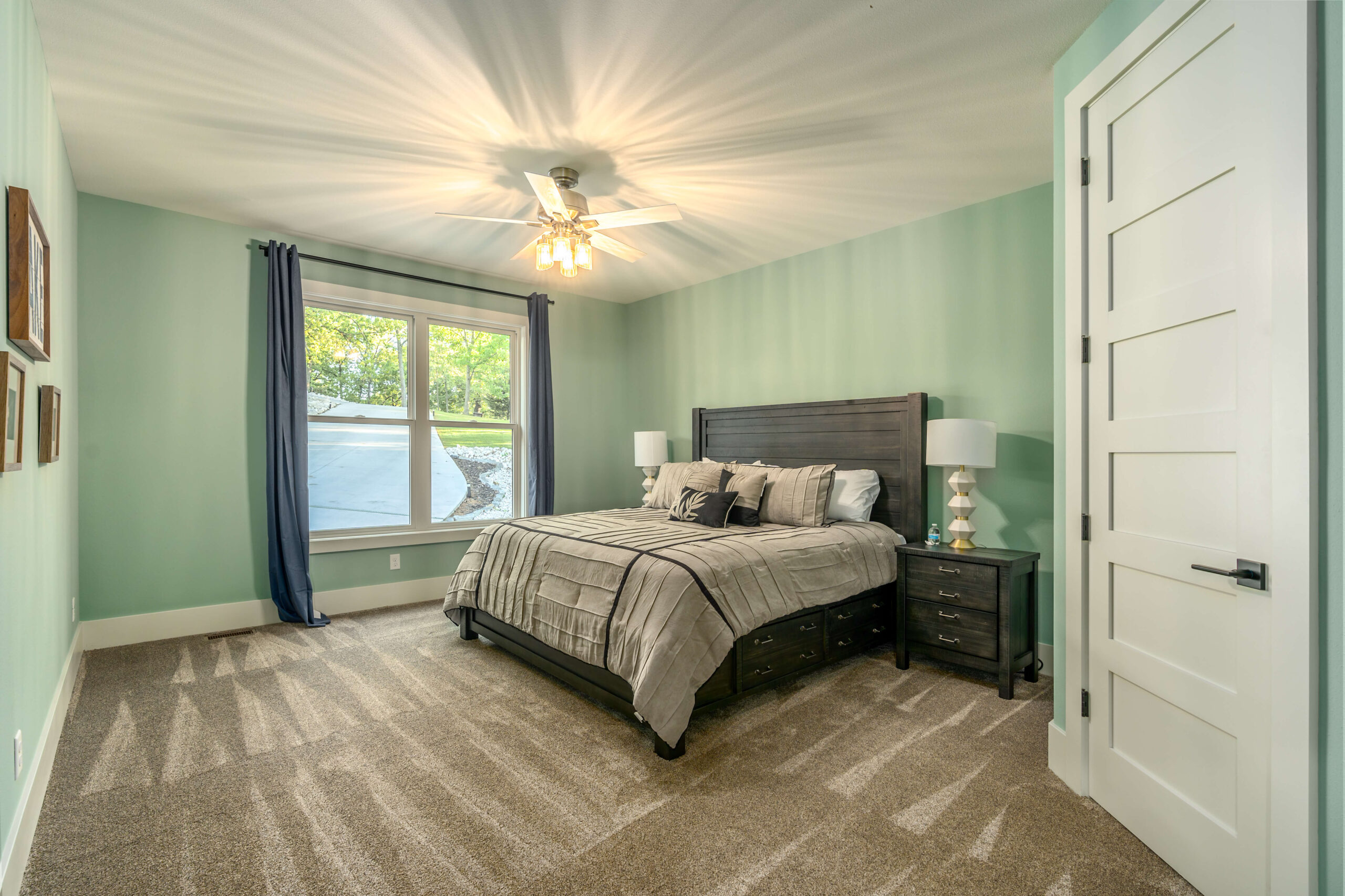 Osage Beach comfort: Master bedroom at Spindrifter rental